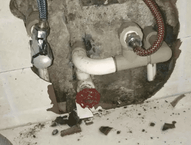 永定卫生间漏水维修公司专业为您介绍下永定查漏水的服务流程是怎么样的。首先需求找专业的师傅走效
